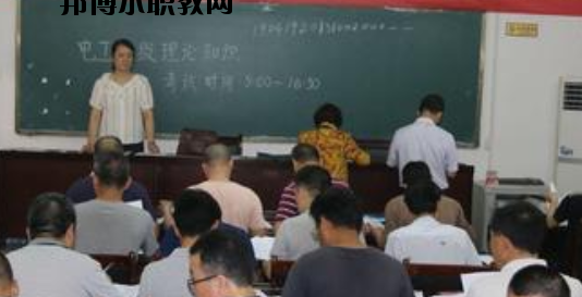 百色右江區(qū)職業(yè)技術(shù)學(xué)校2020年報名條件、招生要求、招生對象