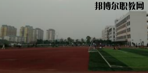 柳州鹿寨職業(yè)教育中心2020年報名條件、招生要求、招生對象