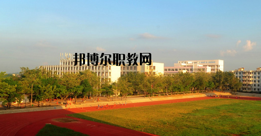 平南中等職業(yè)技術(shù)學(xué)校2020年報(bào)名條件、招生要求、招生對(duì)象