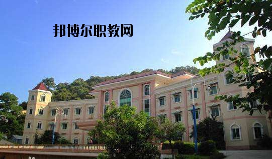 許昌技術經(jīng)濟學校2021年報名條件、招生要求、招生對象