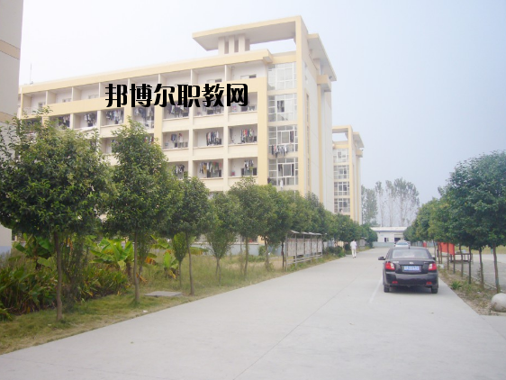 阜陽工商貿(mào)易學(xué)校怎么樣、好不好