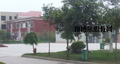 鄭州商貿(mào)技師學(xué)院2021年報(bào)名條件、招生要求、招生對象