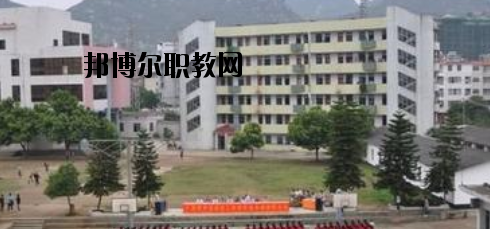 賀州技工學(xué)校2020年報名條件、招生要求、招生對象 