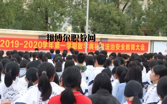 廣州增城區(qū)衛(wèi)生職業(yè)技術(shù)學(xué)校2020年報名條件、招生要求、招生對象