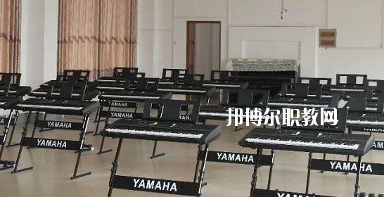 忻城職業(yè)技術(shù)學(xué)校2020年報(bào)名條件、招生要求、招生對(duì)象