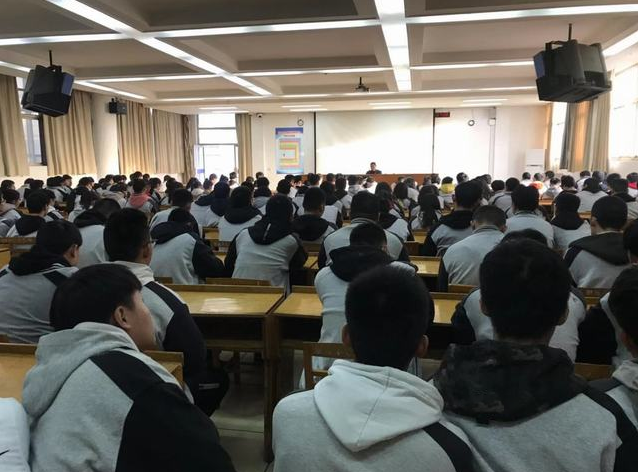 江蘇建湖中等專業(yè)學(xué)校2020年報(bào)名條件、招生要求、招生對象