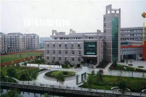 樂至縣回瀾職業(yè)中學(xué)2020年報名條件、招生要求、招生對象