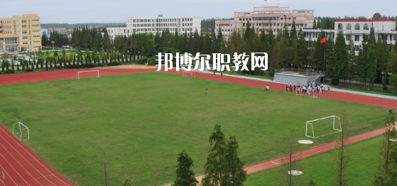 柳州市制劑醫(yī)藥技工學(xué)校2020年報(bào)名條件、招生要求、招生對(duì)象 