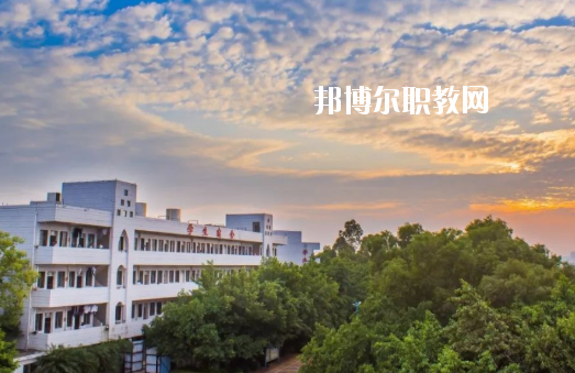 廣州市南沙區(qū)嶺東職業(yè)技術(shù)學(xué)校2020年報(bào)名條件、招生要求、招生對象