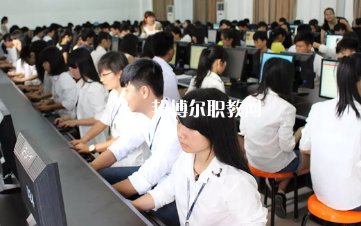 廉江興華職業(yè)技術(shù)學校2020年報名條件、招生要求、招生對象