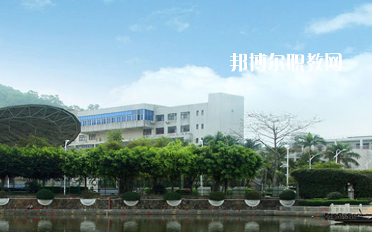 深圳市新鵬職業(yè)高級中學怎么樣、好不好