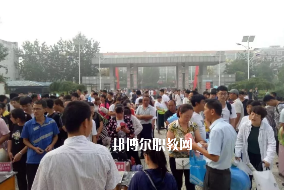 青縣職業(yè)技術(shù)教育中心2020年報名條件、招生要求、招生對象