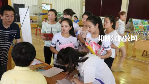 河北省青縣幼兒師范學校怎么樣、好不好