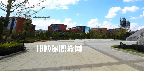 貴州輕工職業(yè)技術(shù)學(xué)院中專部怎么樣、好不好