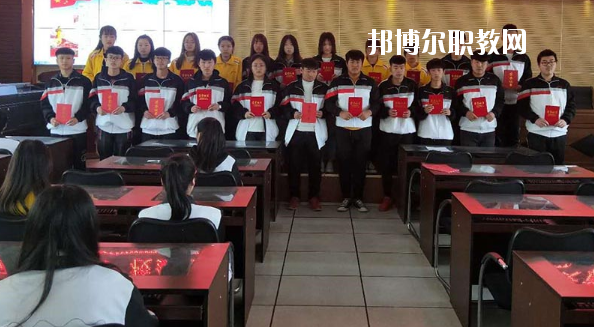 承德科技管理工程學(xué)校2020年報(bào)名條件、招生要求、招生對(duì)象