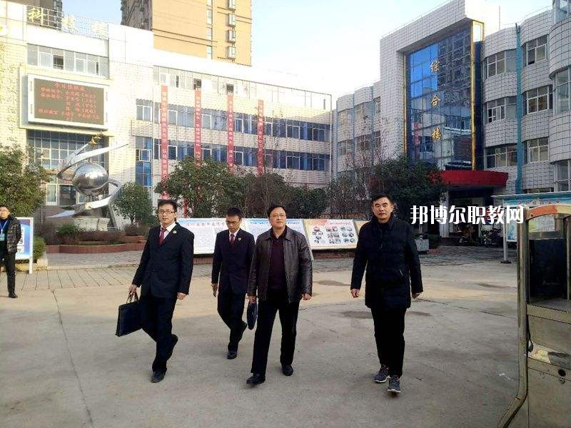 潢川縣職業(yè)教育中心2021年報名條件、招生要求、招生對象
