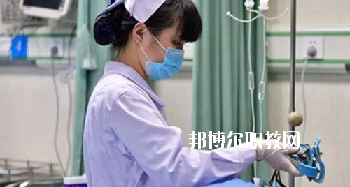 貴州2020年初中生報什么衛(wèi)校