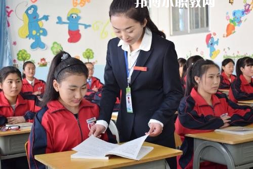 四川2020年幼師學校什么學歷