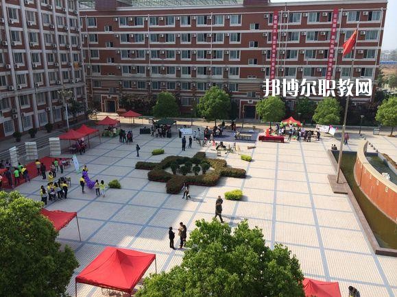 鄭州市財經學校2021年報名條件、招生要求、招生對象