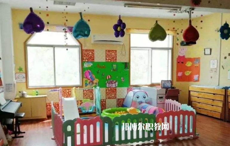 湖北2020年男生上什么幼師學校比較好