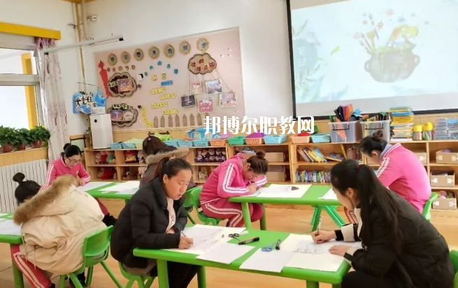 湖北2020年適合女生的幼師學(xué)校
