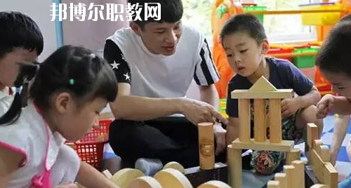 貴州2020年初中生報什么幼師學校最好