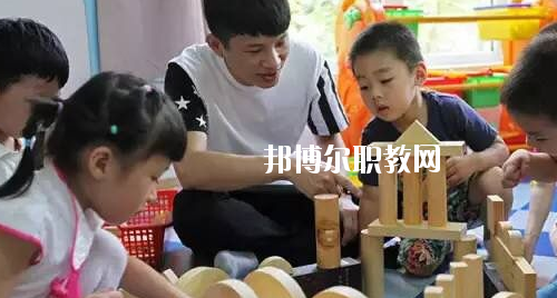 貴州2020年現(xiàn)在讀幼師學(xué)校什么專業(yè)好