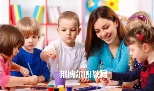 湖北2020年女生上什么幼師學校好