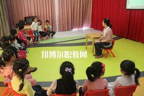 四川2020年初中生上幼師學校好不好