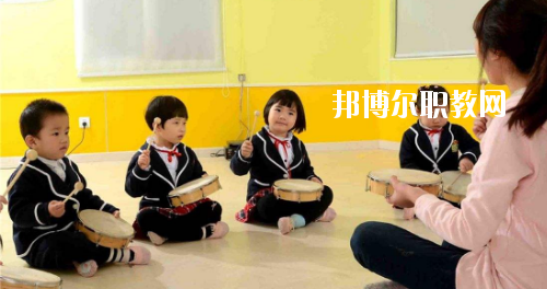 貴州2020年適合女生的幼師學(xué)校專業(yè)