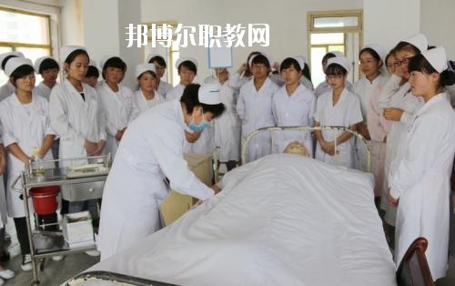 四川2020年可以讀衛(wèi)校的大專學校