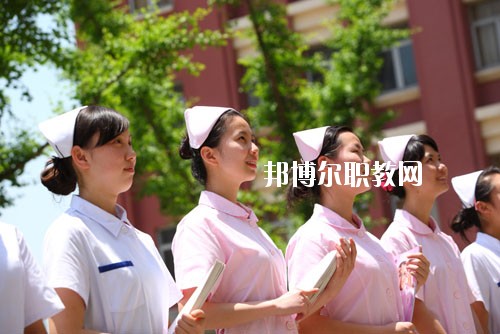 四川2020年好一點的衛(wèi)校大專學校