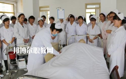四川2020年大專學(xué)校有哪些有衛(wèi)校