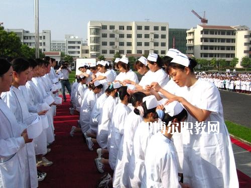 四川2020年衛(wèi)校專科學(xué)校