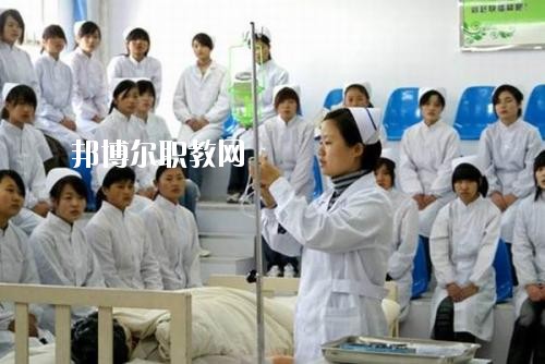 四川2020年中專學(xué)衛(wèi)校有前途嗎