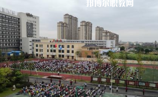 和縣機(jī)電工程學(xué)校2020年報(bào)名條件、招生要求、招生對象 