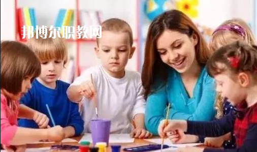 湖北2020年去讀幼師學(xué)校學(xué)什么對以后好一點