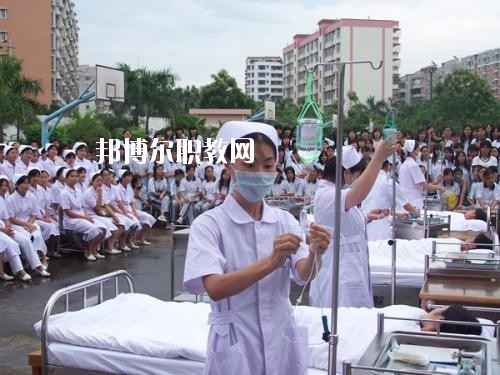 四川2020年初中生可以學(xué)衛(wèi)校嗎