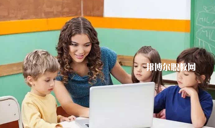 湖北2020年讀幼師學校多少錢