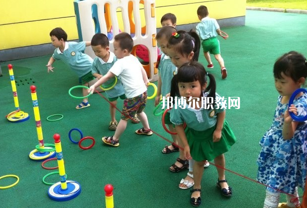 湖北2020年幼師學校好還是職高好