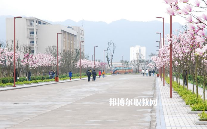 重慶2021年有鐵路學(xué)校的大專(zhuān)大學(xué)