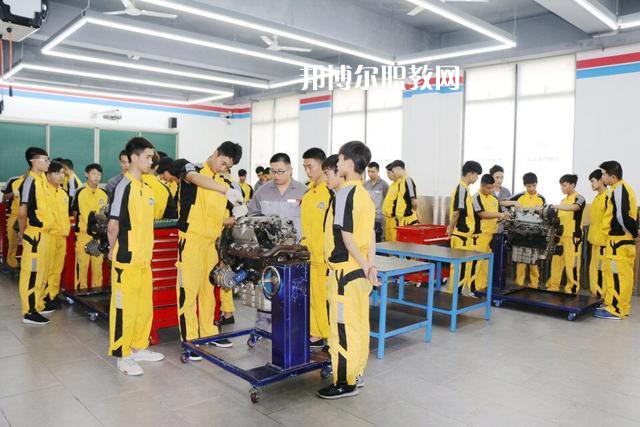 四川2021年女生學(xué)汽修學(xué)校有前途嗎