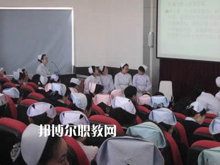成都2021年衛(wèi)校有哪些專(zhuān)業(yè)適合女生