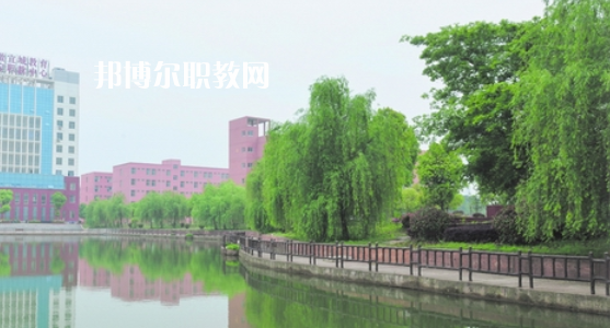 安慶市宜城科技學校網(wǎng)站網(wǎng)址