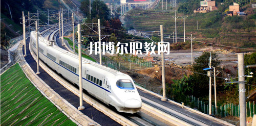南寧2021年以鐵路學校為王牌專業(yè)的大專學校有哪些