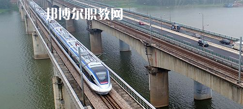 南寧2021年女生學鐵路學校好找工作嗎