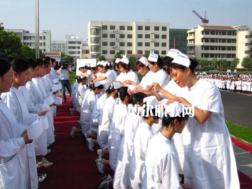 成都2021年衛(wèi)校讀什么專(zhuān)業(yè)有前途