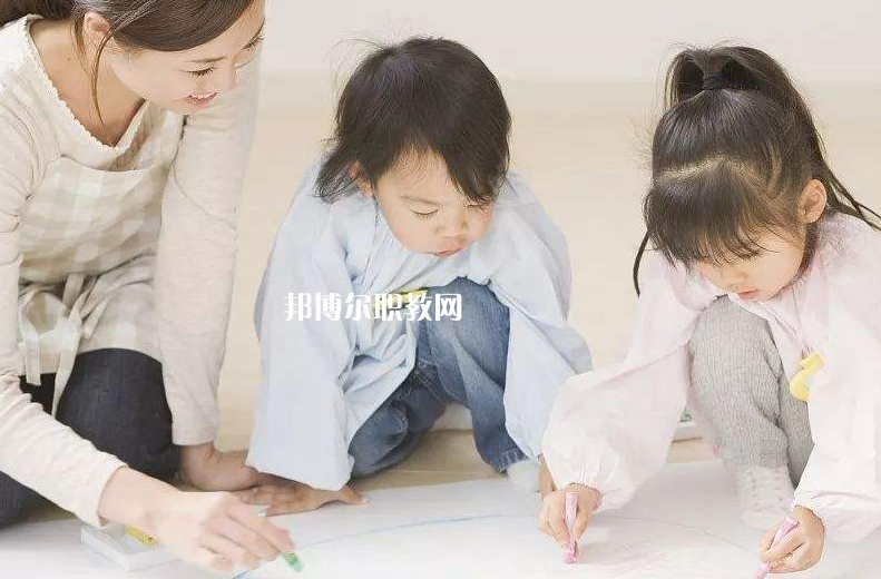 武漢2021年幼師學校學什么專業(yè)