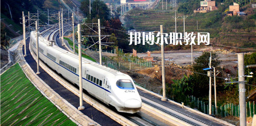 南寧2021年300分能上鐵路學校嗎