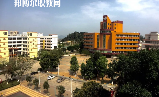 廣東肇慶四會中等專業(yè)學校2021年報名條件、招生要求、招生對象